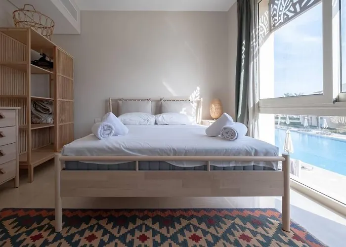 Newly Furnished & Bright 2br Apt: Mangroovy Daire Hurgada