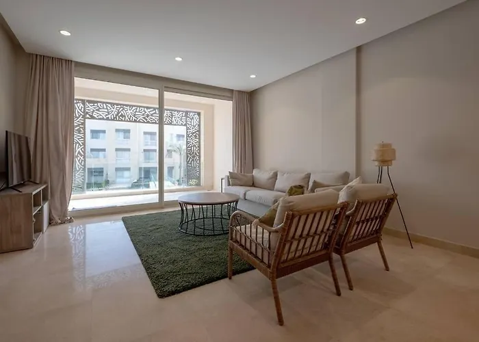 Newly Furnished & Bright 2br Apt: Mangroovy *
