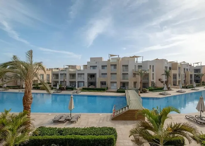 Newly Furnished & Bright 2br Apt: Mangroovy Hurgada
